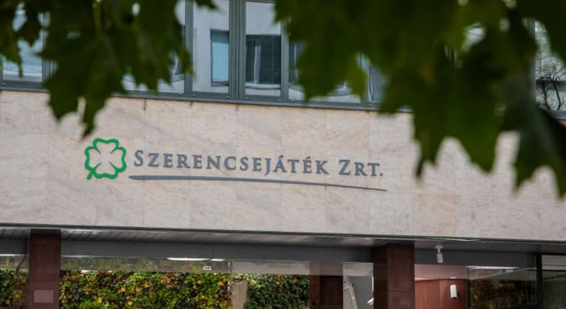 Kármán András a NER kifizetőhelyének nevezte a Szerencsejáték Zrt.-t, Orbán titkársága szerint csak tájékozatlan