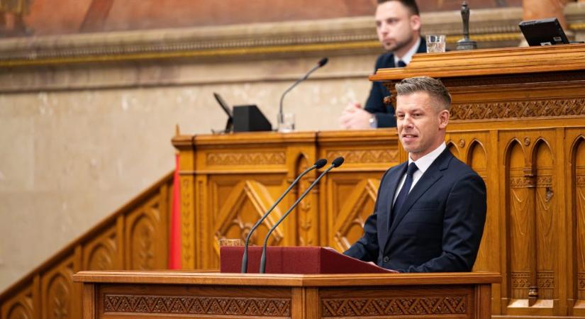 A kínai multihoz szerződő Szijjártó miatt hívnák össze a nemzetbiztonsági bizottságot, visszahívhatják a legfőbb ügyészt