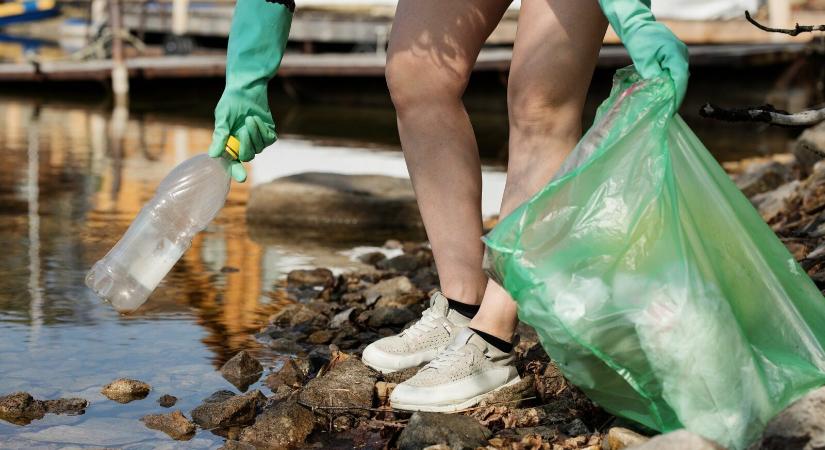 Közel 300 kilométert úszott a Tiszán egy jeladóval ellátott PET palack egy hét alatt