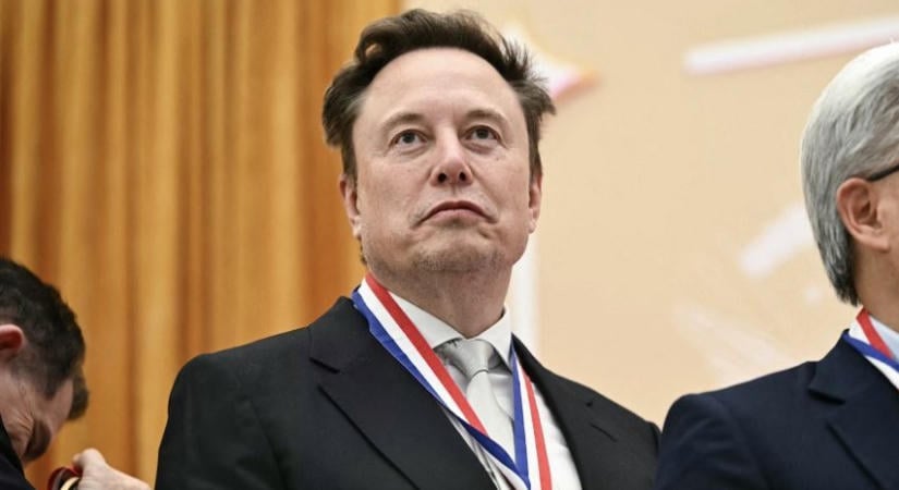 Elon Musk beismerte, hogy korlátozta Ukrajna Starlink-elérését