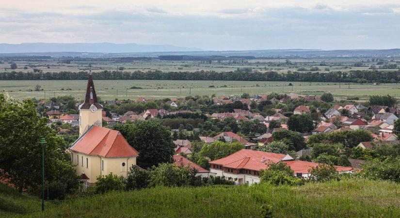 Borsod-Abaúj-Zemplénbe érkezik Filep Xavér orgonista országos koncertturnéja