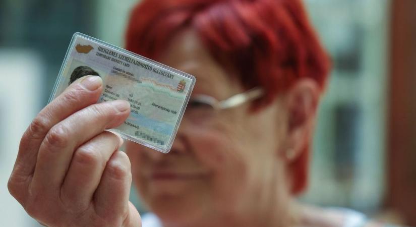 Személyigazolványt, lakcímkártyát és bankkártára is szükség van