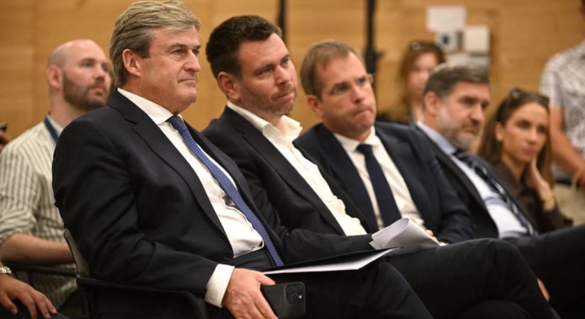 Rendkívüli tárgyalás: Kapitány István, Vitézy Dávid és Kármán András készülhet, dühös kamionosok várnak rájuk – azonnali beavatkozást követelnek a Tisza-kormánytól