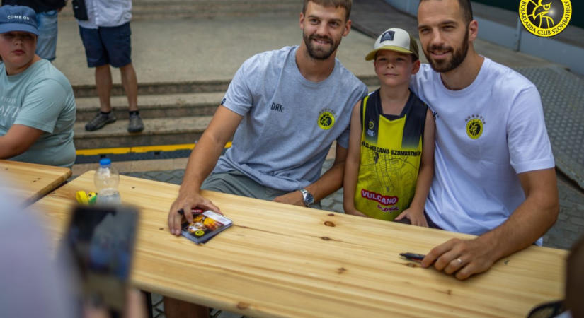A Savaria Karneválon is találkozhattak a szurkolók a Falco játékosaival