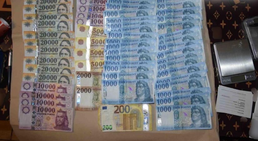 Piával is fizettek a drogért az abonyi dílernél, most akár életfogytiglant is kaphat
