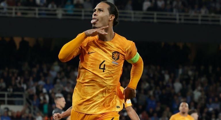 Két Liverpool-csatár is kidőlt a válogatottnál, Van Dijk Barcelonában köthet ki - külföldi körkép