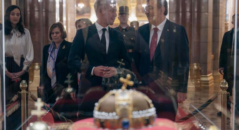 Magyar Péter sorra fogadja a külföldi delegációkat, Von der Leyen üzent az érkezése előtt