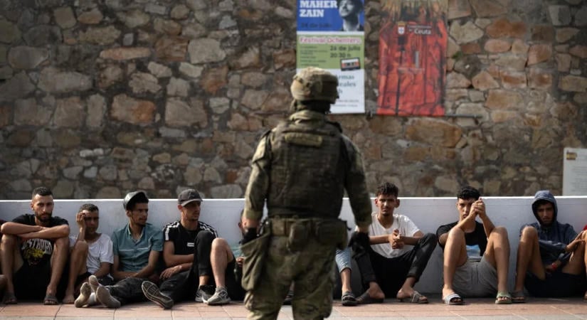 Ceutába tartó migránsok százait vettek őrizetbe a marokkói biztonsági erők