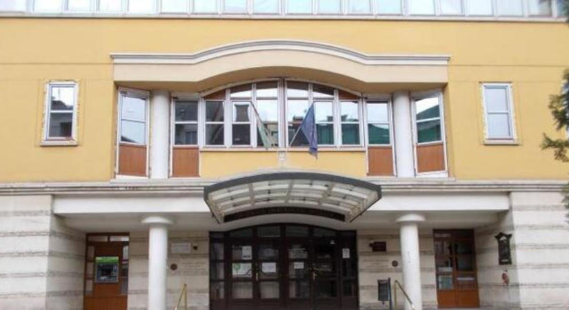 Házkutatást tartottak az Országos Onkológiai Intézetben
