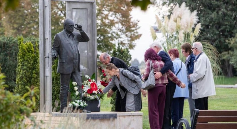 A vállalkozó, aki átírta a magyar gazdaság történetét – sárszentmihályi szálakkal jön az életrajza