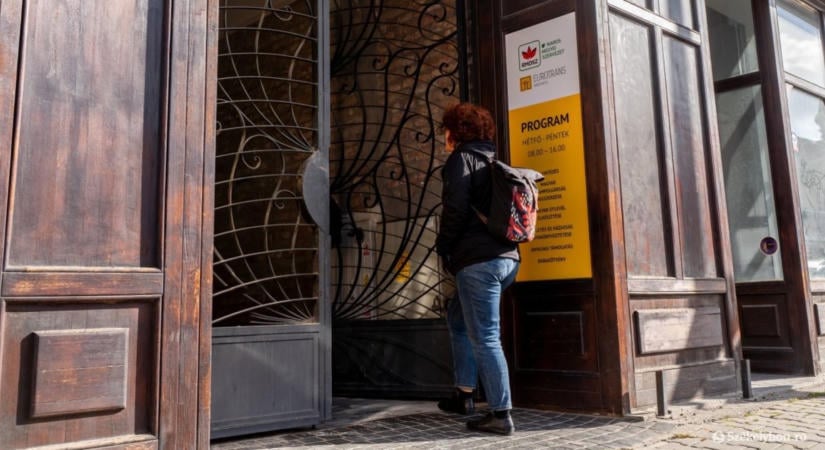 Vége lehet a határon túli magyar pártokhoz kötődő irodák finanszírozásának