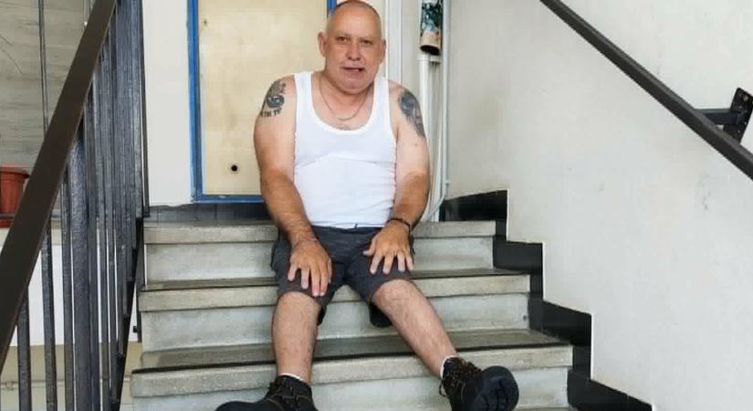 „Ha kell, a Himalájára is felmegyek a fenekemen csúszva – csak a lányommal lehessek” – Egy mozgássérült apa megrázó küzdelme