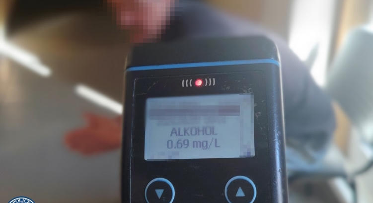 Ittas vezetés miatt idézték be, majd ismét ittasan vezetett a kihallgatására egy férfi