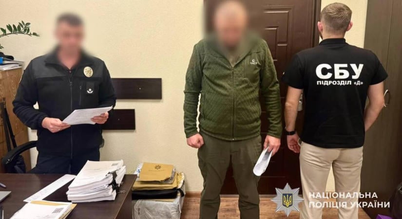Meghamisította a mozgósítási adatokat egy járási toborzóközpont vezetője Kárpátalján