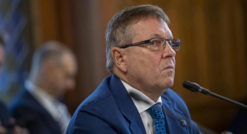 Az őrizetbe vétele előtti napon Matolcsy György még az MNB 600 milliárd forintos osztalékával takarózott