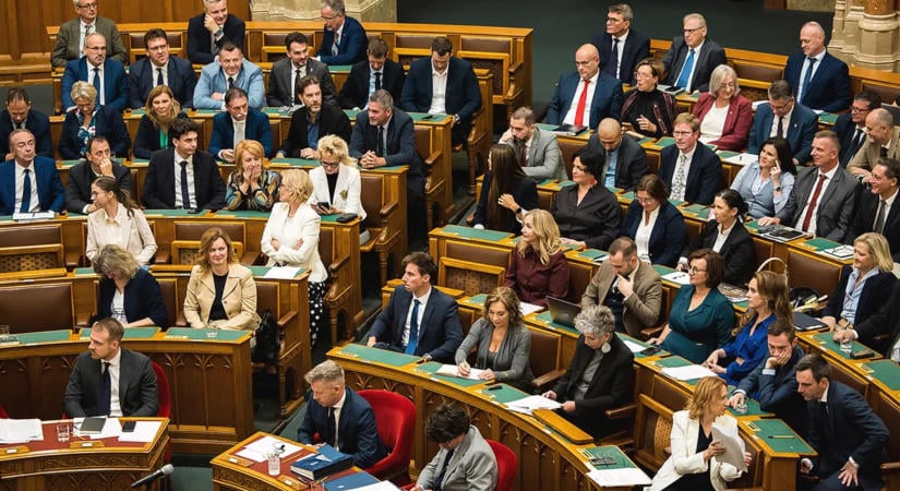 Más nevében is szavazhatott egy tiszás képviselő, Rétvári Bence vizsgálatot kezdeményezett