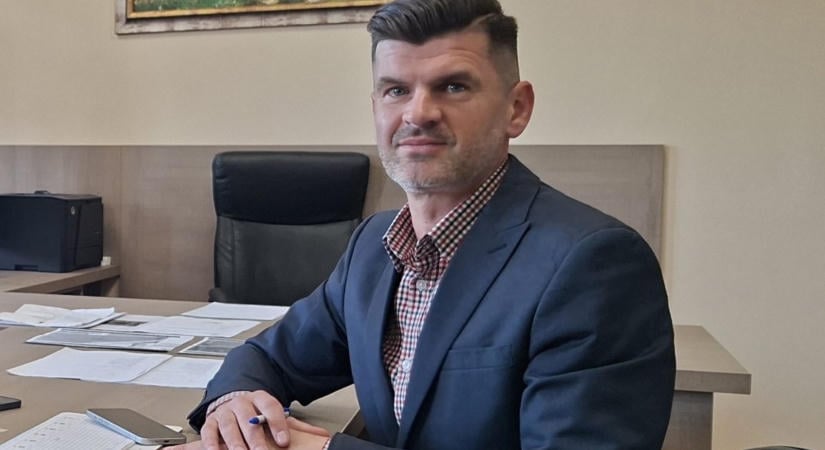 Így halad a takarítás Nyíradonyban Tasóék után – Interjú Szilágyi Zoltán polgármesterrel
