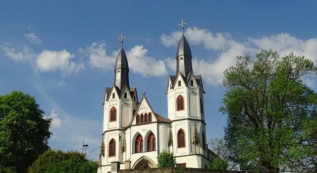 Bocsánatot kért a pétervásárai plébános a politikai hangvételű prédikációja miatt
