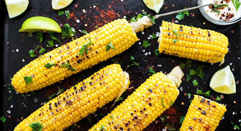Mexikói grillkukorica (elote) - krémes, csípős, limes csemege a parázson