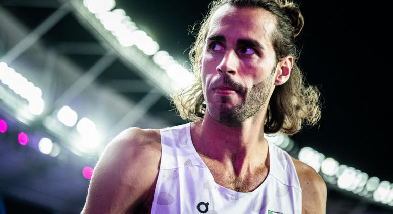 Az olaszok kétarcú legendája Budapesten is óriási show-t csinált, „Kung Fu Kenny” 200 méteren sem talált legyőzőre