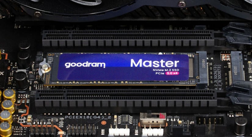 A GoodRAM egyoldalas SSD-je a sebesség rabja