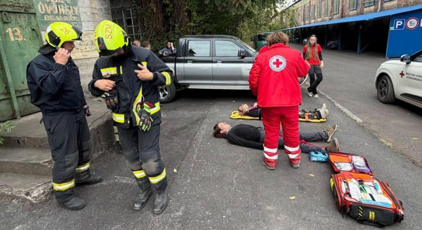 Éjszakába nyúló bevetések – a képek egy posztapokaliptikus filmben is jól mutatnának