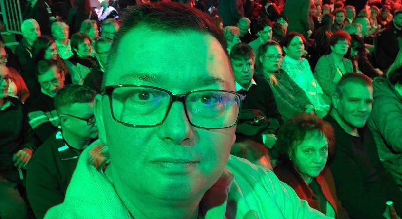 Megfordult a világ Szakács István influenszerrel