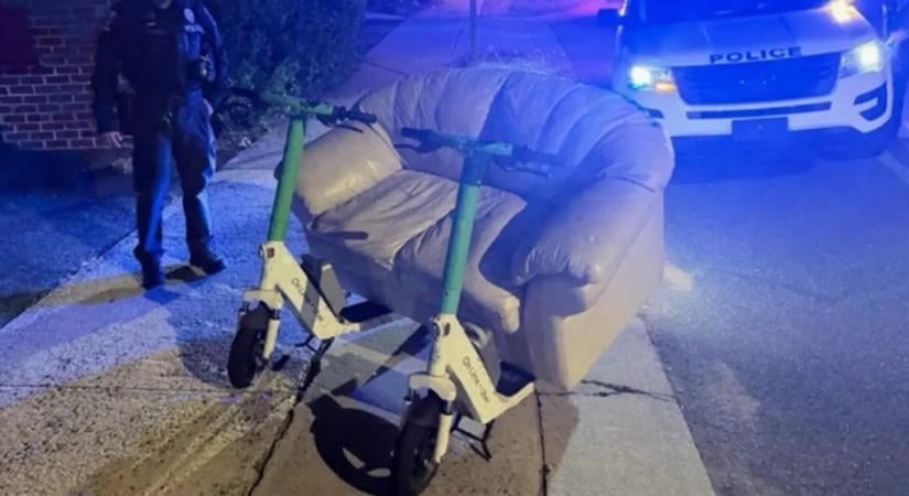 Nem tetszett a rendőröknek az e-rollerekre szerelt kanapé