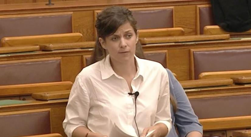 Orosz Anna (Facebook): Ennyi erővel arra is büszkék lehetnének, hogy jobban teljesít Magyarország, mint a török hódoltság idején