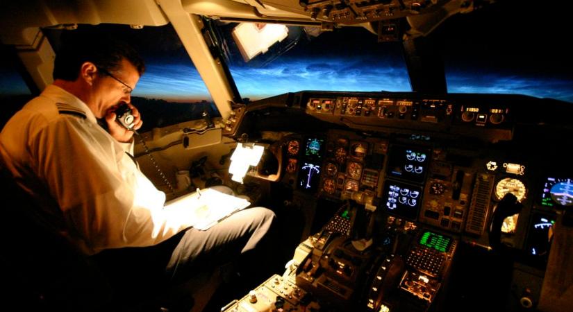Rejtélyesen eltűnt egy Boeing 737-es – a tenger felett adott le vészjelzést a pilóta