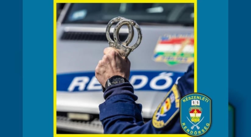 Villamossínekre hajtott egy menekülő autós, miután drogos állapotban próbált elmenekülni a rendőrök elől