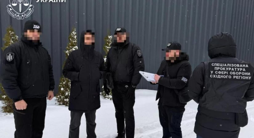 Több mint 47 millió hrivnya elsikkasztásával vádolják egy katonai egység volt parancsnokát