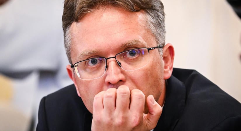 Hankó Balázs, Seszták Miklós és Magyar Péter mentelmi jogának felfüggesztését kezdeményezi az ügyészség