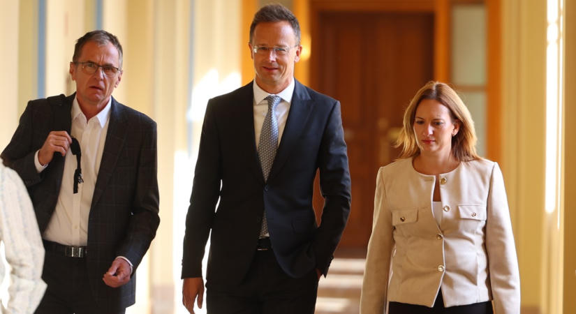 Véget ért Szijjártó Péter meghallgatása: sok minden kiderült, mutatjuk, mire jutottak a volt külügyminiszterrel