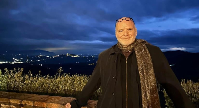 Beszélgetéssel és umbriai borokkal ünnepli 60. születésnapját Péterfy Gergely