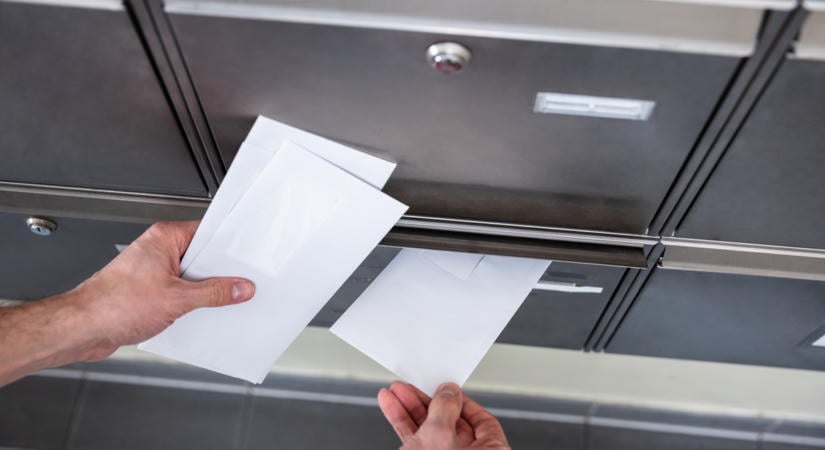 Akár havi 900 ezer forintot is fizethetnek ennél a különleges postahivatalnál