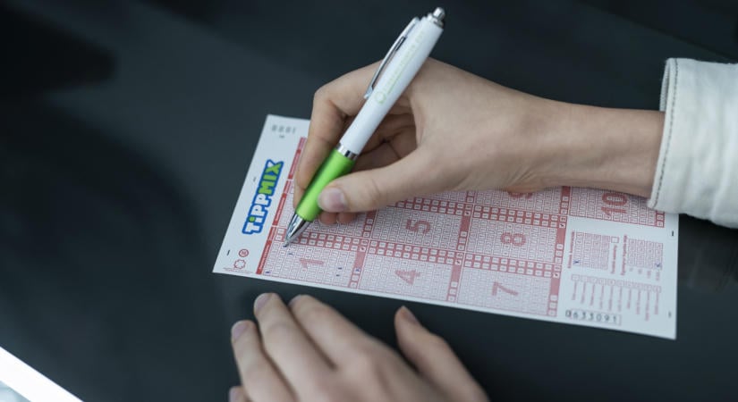 147 labdarúgó klubtisztviselőt tiltottak el fogadási ügyek miatt