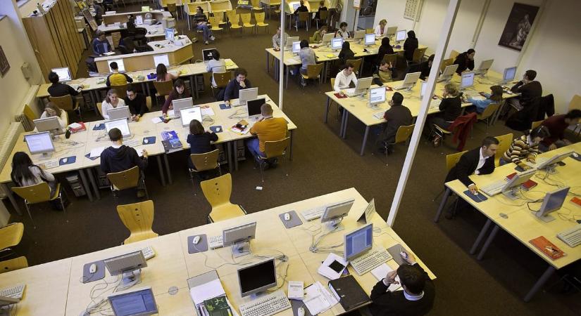 A garantált bérminimum szintjére emelnék a doktoranduszok ösztöndíját – nyílt levelet írtak a kormánynak a PhD-hallgatók