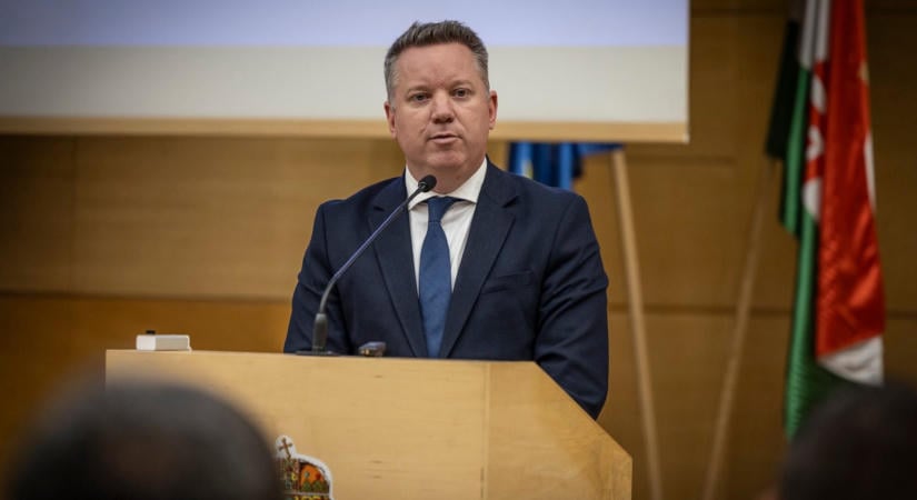 Százával térnének vissza a korábban leszerelt rendőrök az állományba, Pósfai Gábor elárulta, hol tart a folyamat