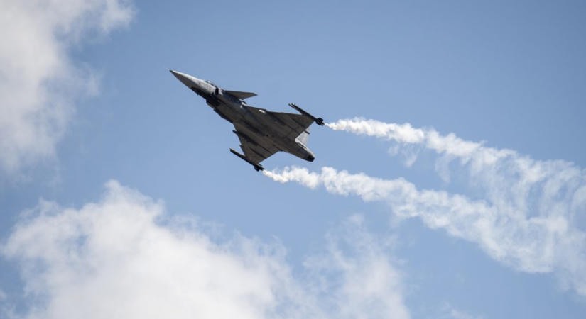 Elhagyhatta a kórházat a Gripen-balesetben megsérült pilóta