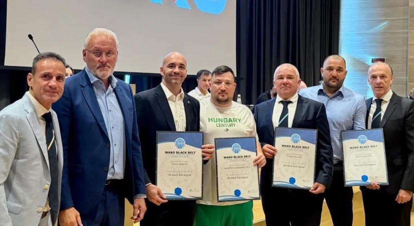 Magyar kick-boxos vezetőket tüntetett ki a sportági világszövetség