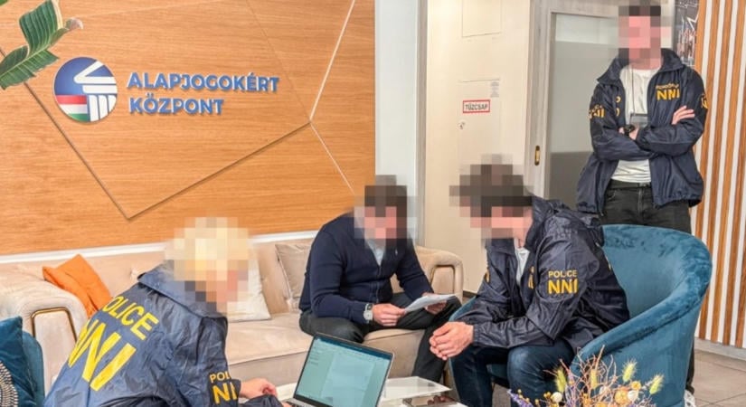 A Fidesz Romanowskit megnevezve közölte, politikai indíttatású az Alapjogokért Központ elleni rendőri akció