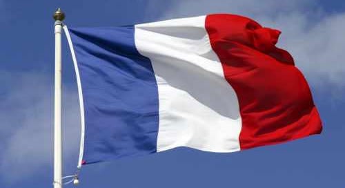 Kiemelten foglalkozik a francia sajtó az új gyermekvédelmi törvénnyel