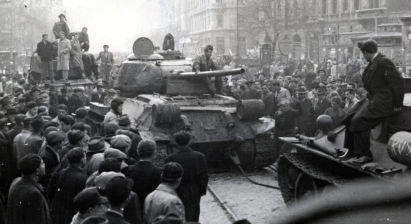 56/70: 1956 filmre írva
