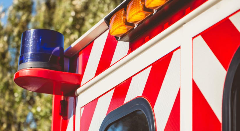 Két kisteherautó ütközött Bordánynál, forgalmi akadályra kell készülni