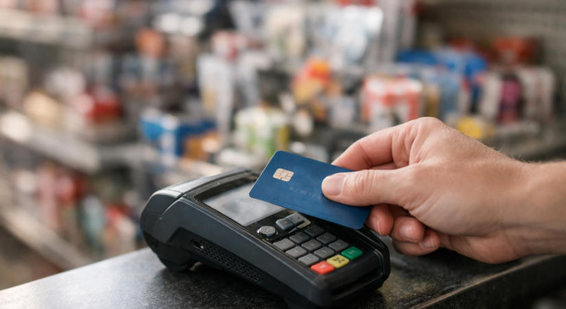 Bankkártyás visszatérítés és kedvezményprogram: mikor költesz többet csak azért, hogy visszakapj valamennyit?