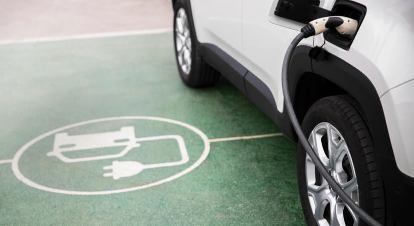 Meghosszabbították az elektromos járművek vásárlására igényelhető támogatás határidejét