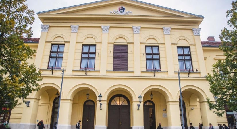 Több félévre szóló ösztöndíjat veszíthetnek el a debreceni fiatalok, ha erről a határidőről lemaradnak