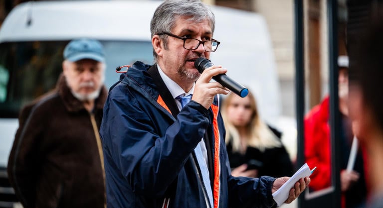 Hadházy Ákos: a Honvédelmi Minisztérium furcsán értelmezi a rendszerváltást