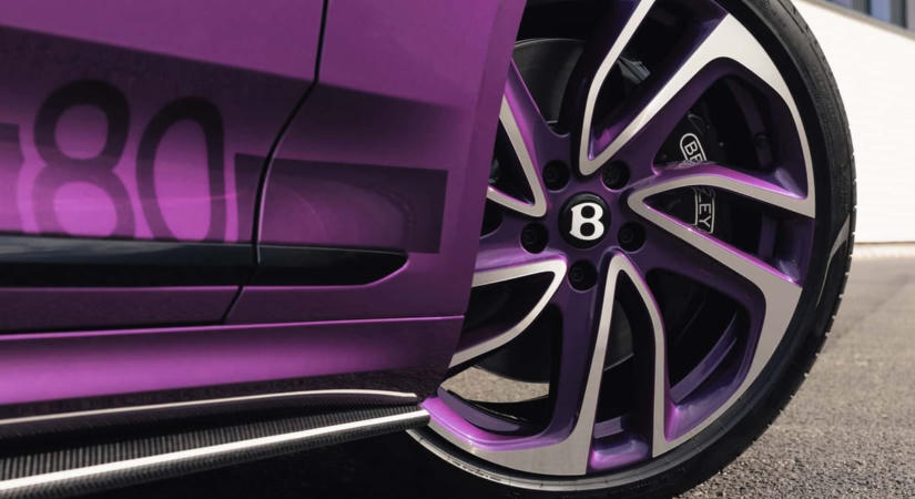 Tekintetmágnes új kabrióval ünnepel a Bentley
